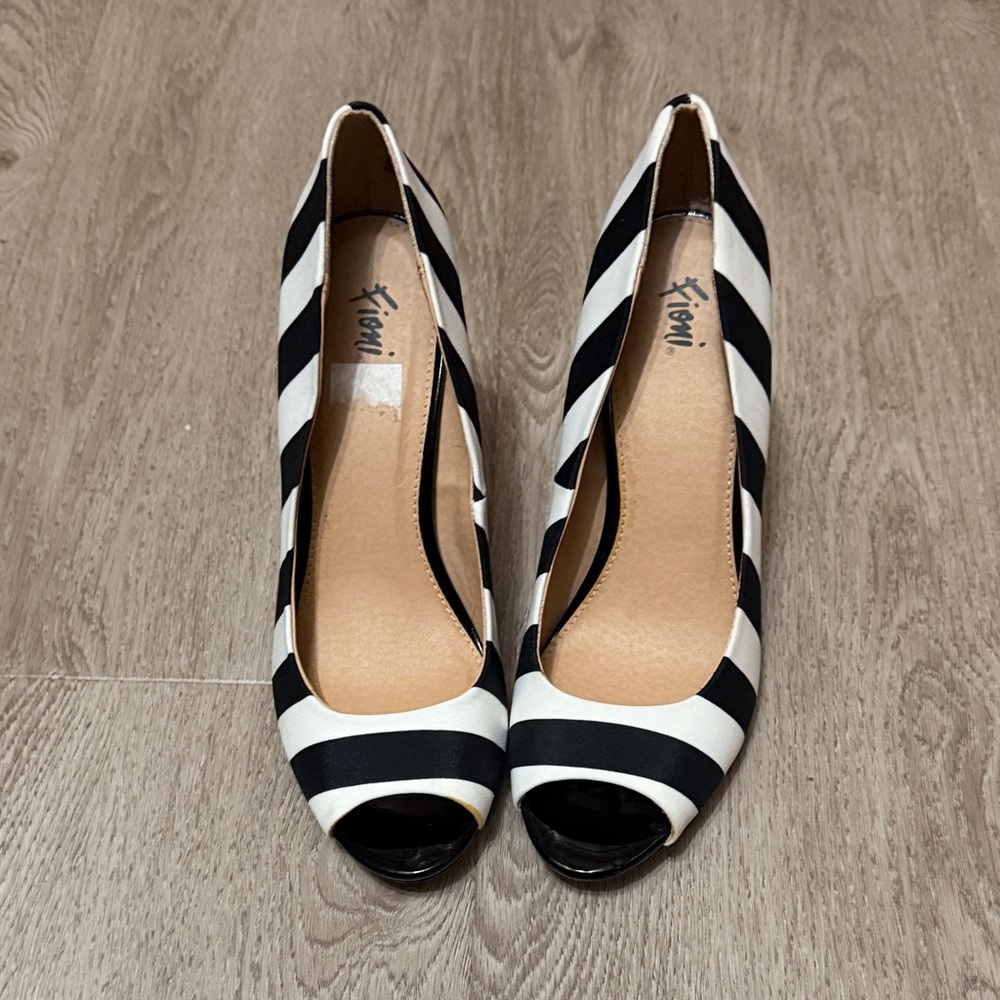 FIONI Black and White Striped Heels